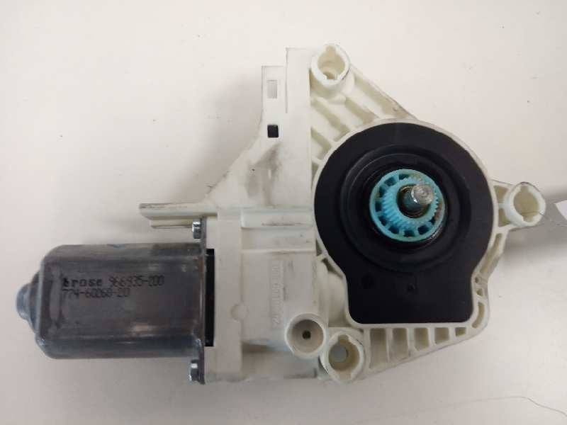 Recambio de motor elevalunas delantero izquierdo para audi a4 ber. (b8) e referencia OEM IAM 8K0959801A  