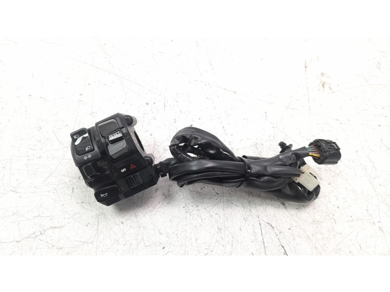 Recambio de piña luces izquierda para yamaha tenere 700 referencia OEM IAM BAG8396900  