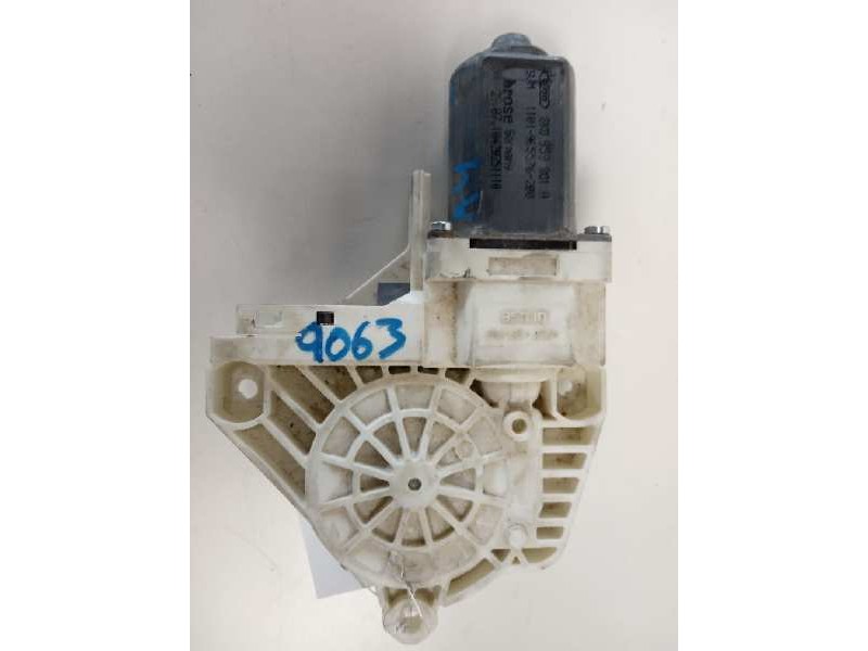 Recambio de motor elevalunas delantero izquierdo para audi a4 ber. (b8) e referencia OEM IAM 8K0959801A  
