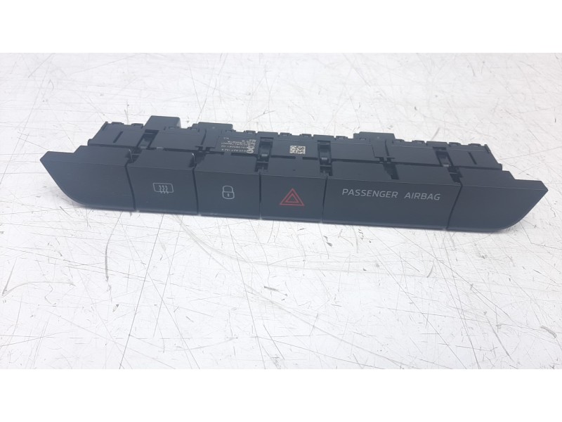 Recambio de warning para skoda fabia 1.0 tsi referencia OEM IAM 6V0927132A  