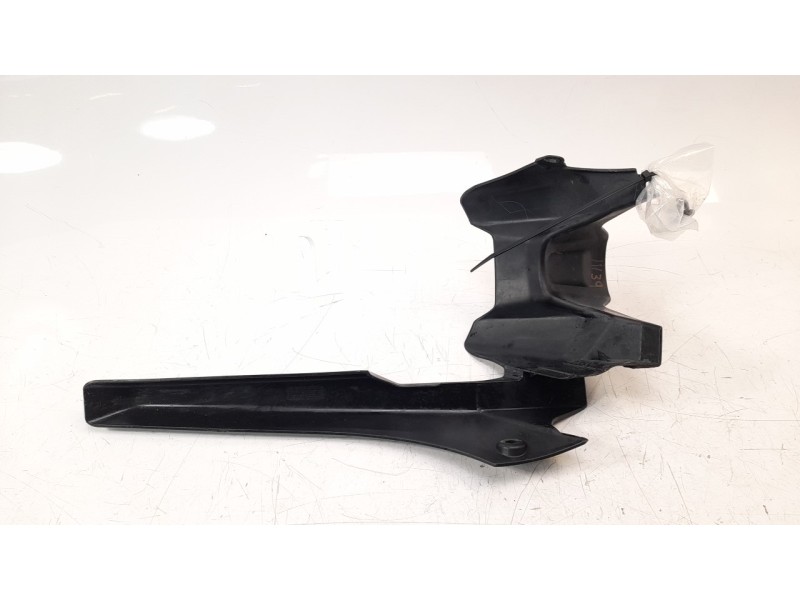 Recambio de moldura para yamaha mt-07 referencia OEM IAM B4C21650  
