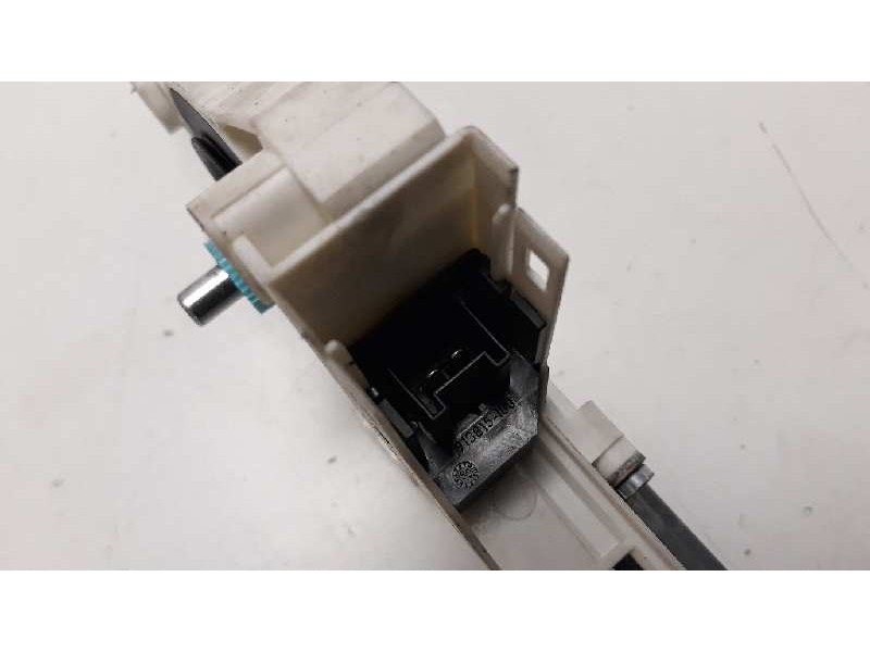Recambio de motor elevalunas delantero derecho para audi a4 ber. (b8) e referencia OEM IAM 8K0959802A  