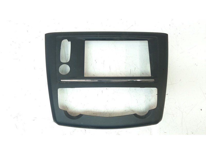 Recambio de moldura para renault kadjar 1.5 dci diesel fap energy referencia OEM IAM 681043286R  