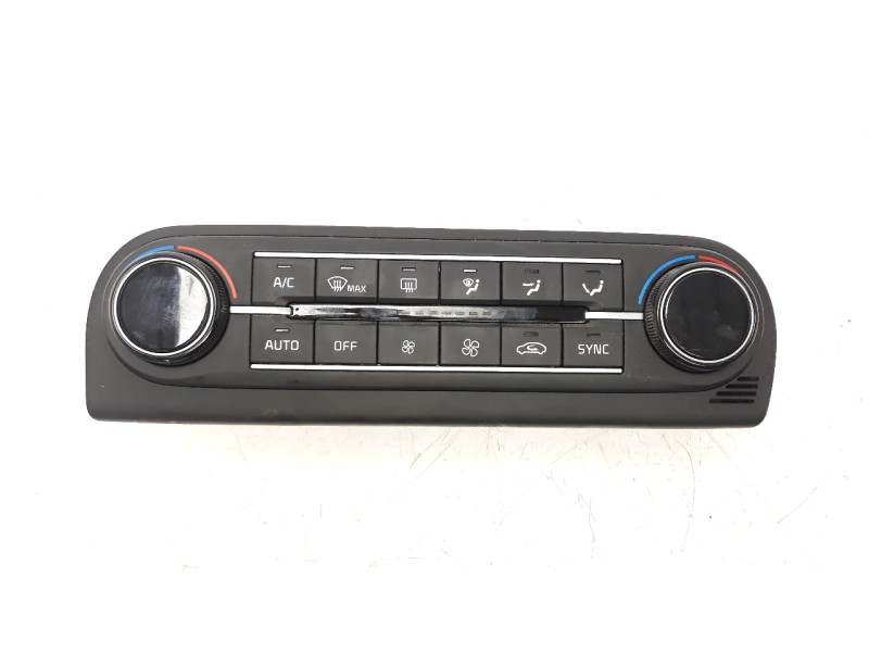Recambio de mando climatizador para kia xceed 1.4 tgdi cat referencia OEM IAM 97250J7202  