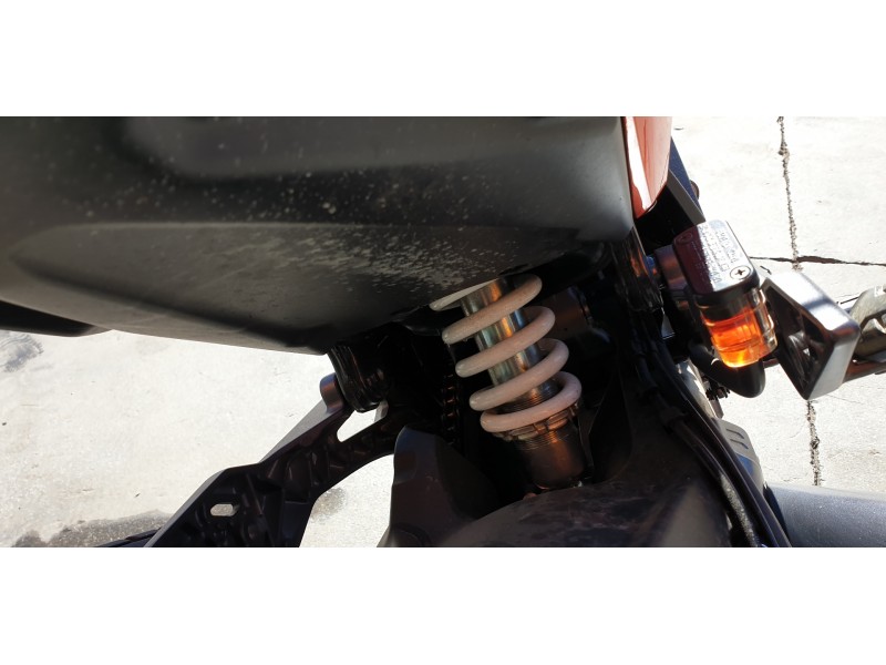 Recambio de amortiguador trasero para zontes motorcycles zt125 zt 125-u referencia OEM IAM 1114200007000  