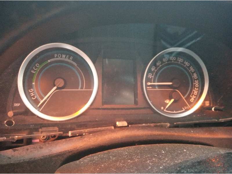 toyota auris touring sports (e18) del año 2014