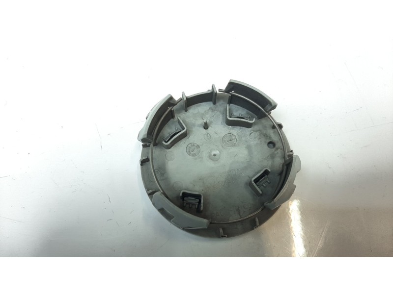 Recambio de tapacubos para toyota yaris hybrid feel referencia OEM IAM 4260352170  