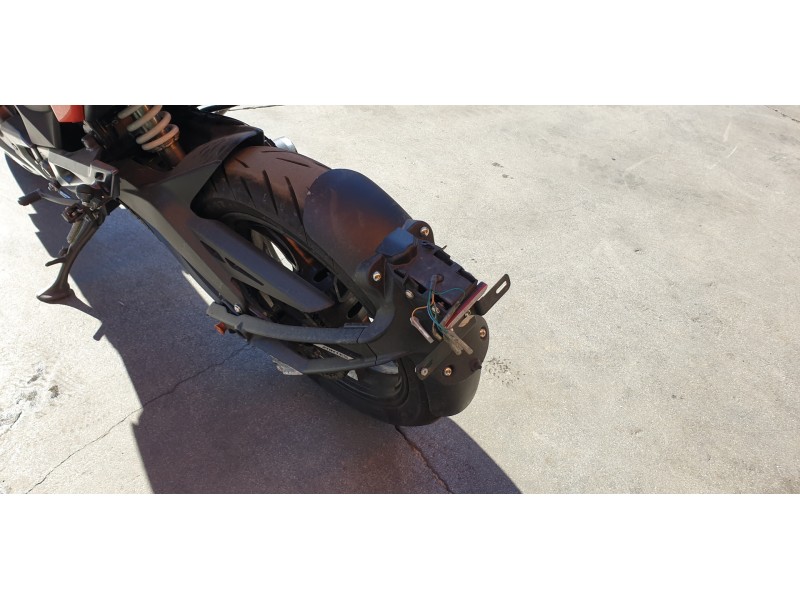 Recambio de guardabarros trasero para zontes motorcycles zt125 zt 125-u referencia OEM IAM 1221200038000  