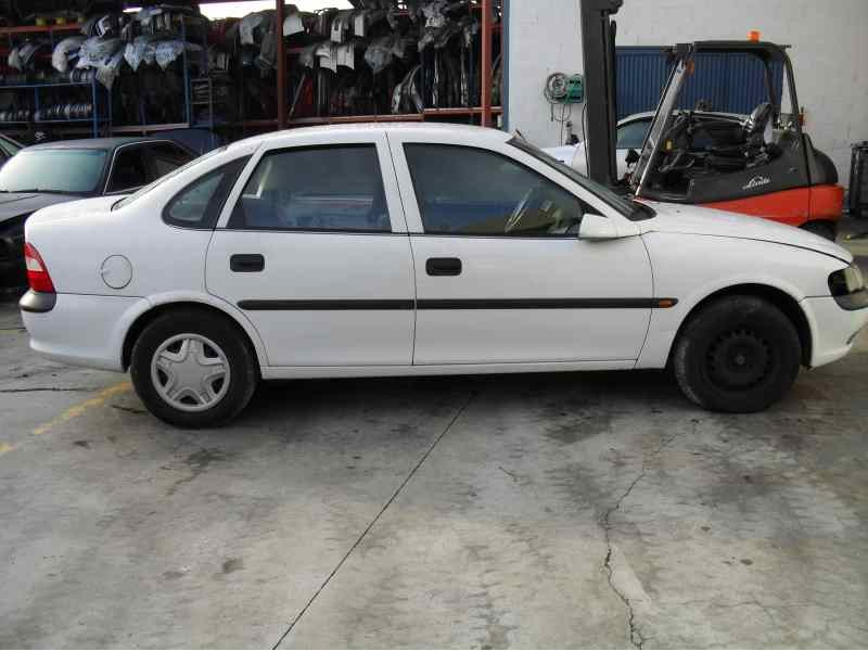 opel vectra b berlina del año 1998