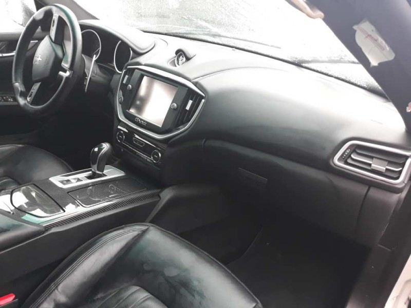 maserati ghibli del año 2015