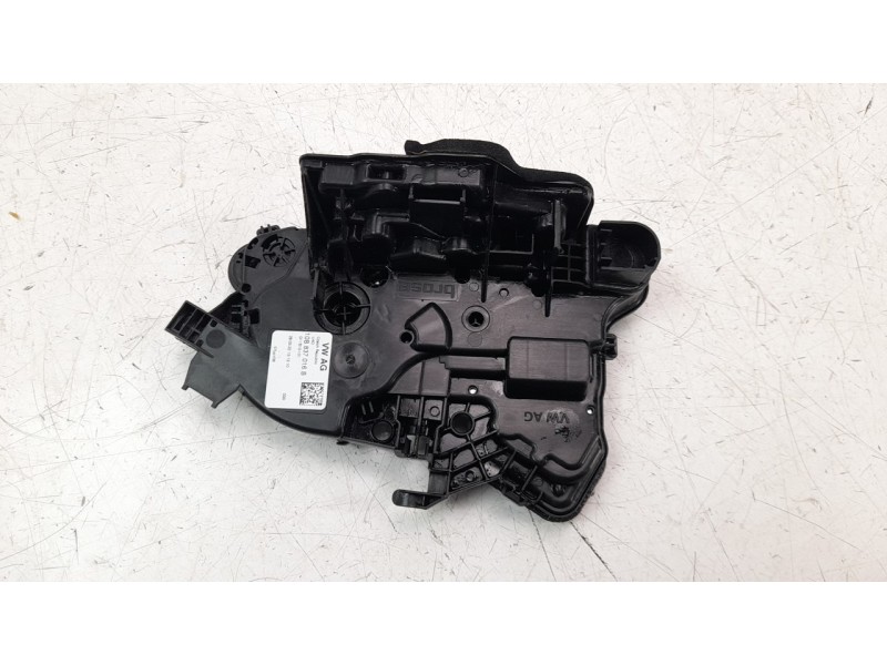 Recambio de cerradura puerta delantera derecha para volkswagen polo 1.0 tsi referencia OEM IAM 10B837016B  