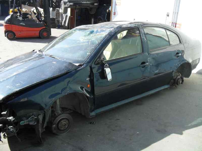 skoda octavia berlina (1u2) del año 1999
