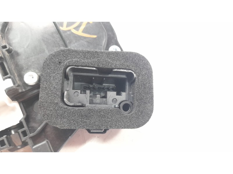 Recambio de cerradura puerta delantera izquierda para volkswagen polo 1.0 tsi referencia OEM IAM 10B837015B  