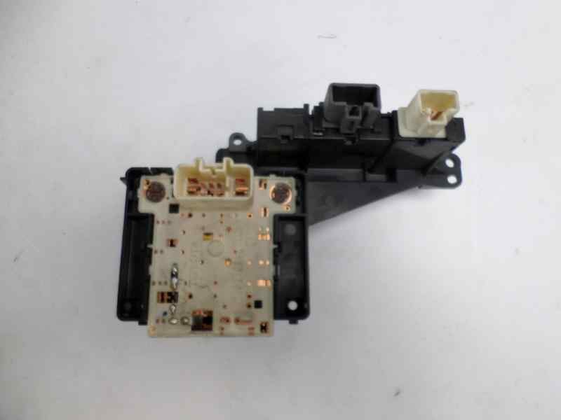 Recambio de warning para toyota yaris (ncp1/nlp1/scp1) 1.0 linea luna referencia OEM IAM 758294  