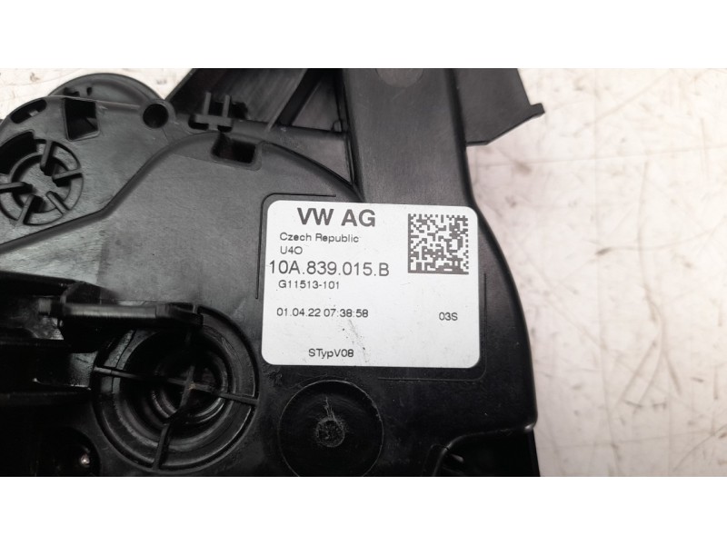 Recambio de cerradura puerta trasera izquierda para volkswagen polo 1.0 tsi referencia OEM IAM 10A839015B  