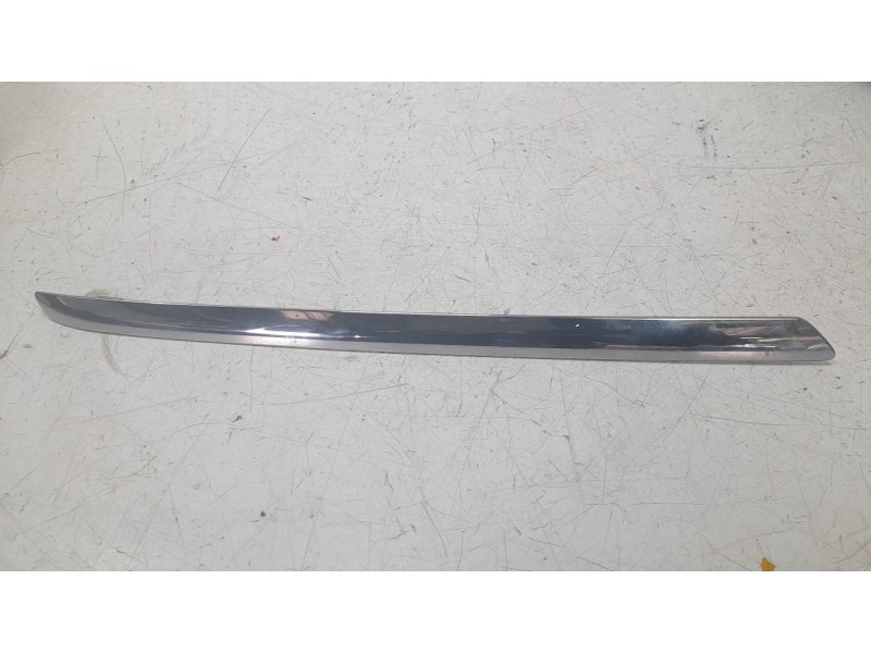 Recambio de moldura paragolpe delantera para mercedes-benz clase gla (x156) gla 200 cdi / d (156.908) referencia OEM IAM 1568851