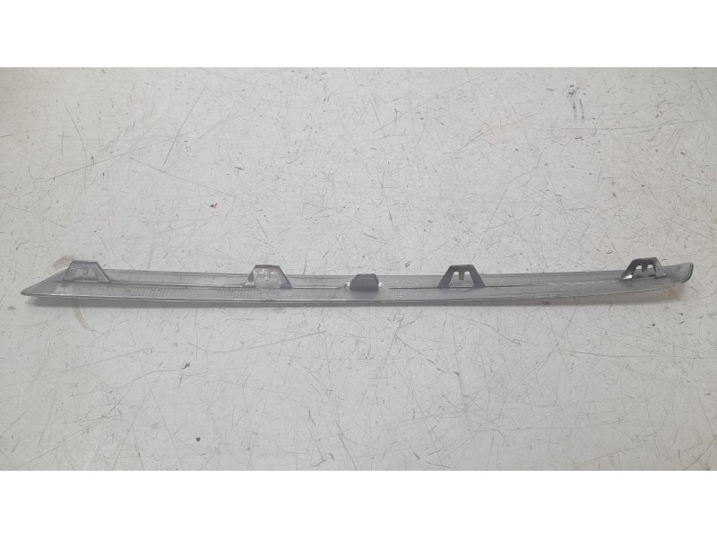 Recambio de moldura paragolpe delantera para mercedes-benz clase gla (x156) gla 200 cdi / d (156.908) referencia OEM IAM 1568851