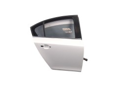 Recambio de puerta trasera derecha para chevrolet cruze 2.0 diesel cat referencia OEM IAM 95987764  
