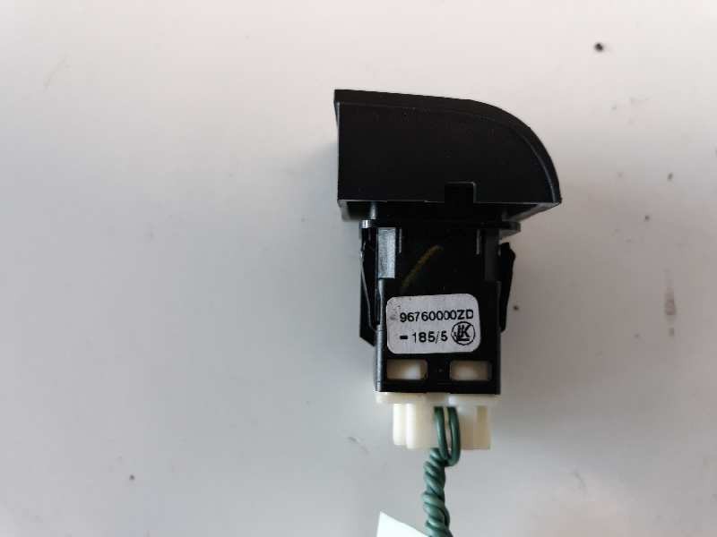 Recambio de interruptor para citroen c-elysée exclusive referencia OEM IAM 96760000ZD  