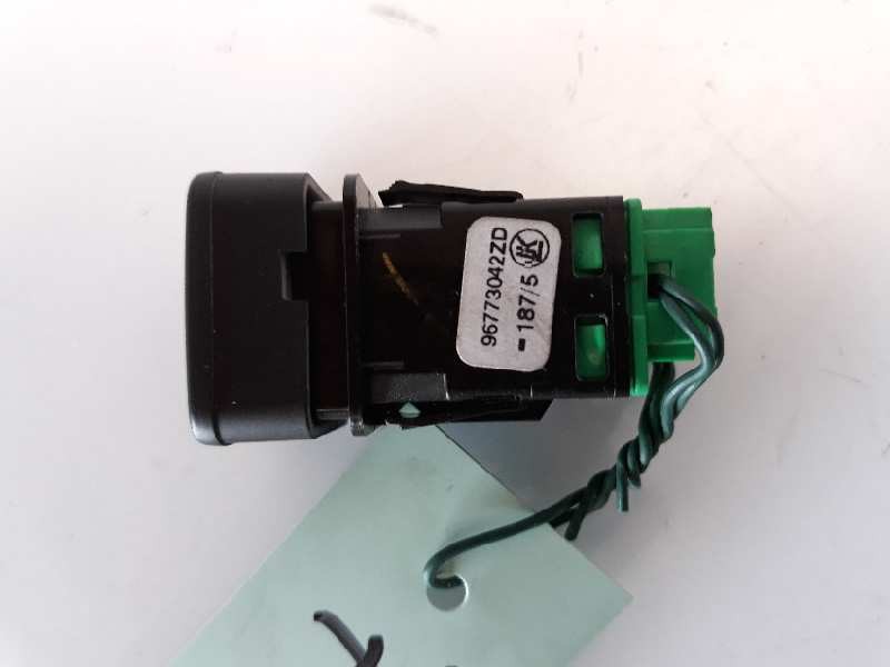 Recambio de interruptor para citroen c-elysée exclusive referencia OEM IAM 96773042ZD  