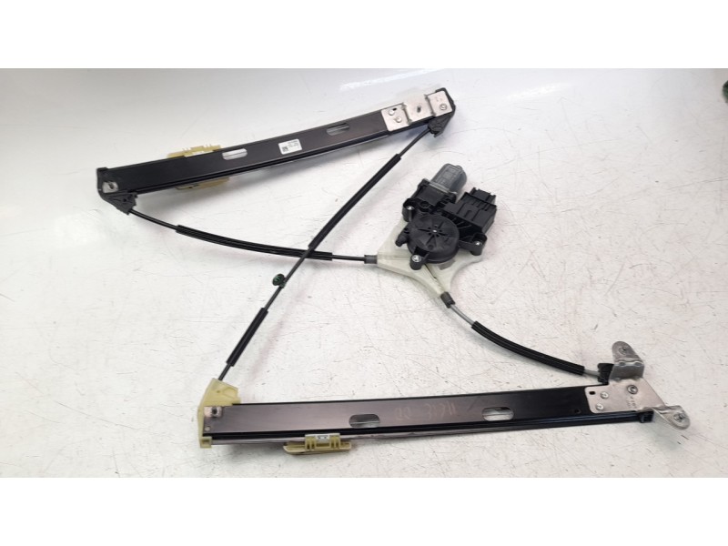 Recambio de elevalunas delantero derecho para volkswagen polo 1.0 tsi referencia OEM IAM 2G4837462B  