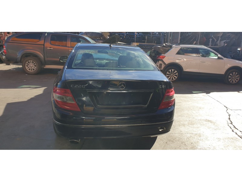 mercedes-benz clase c (w204) berlina del año 2007