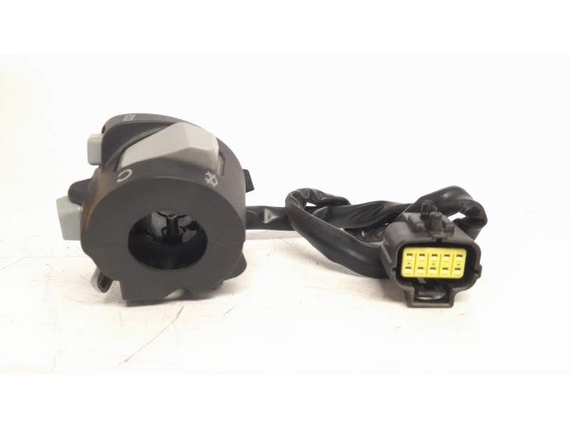 Recambio de piña luces derecha para zontes motorcycles zt125 zt 125-u referencia OEM IAM 1184200184000  