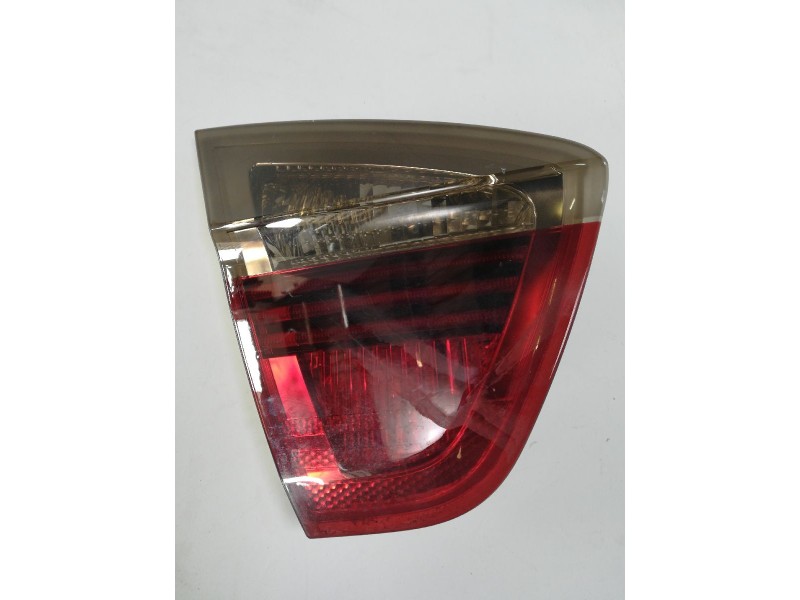 Recambio de piloto trasero izquierdo para bmw serie 3 berlina (e90) 320d referencia OEM IAM 63210406883 16200711 