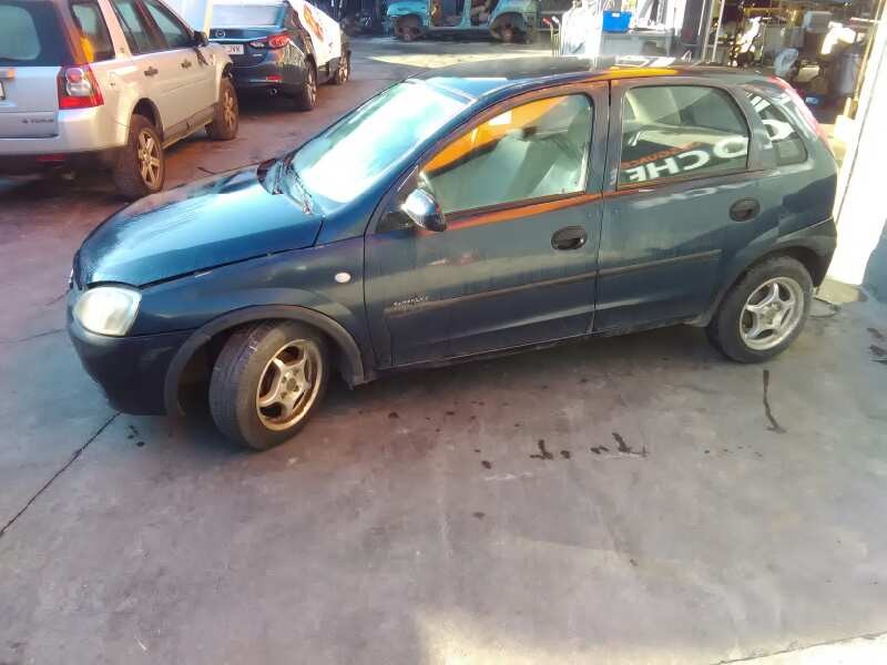 opel corsa c del año 2001