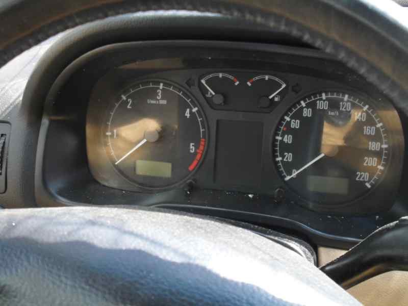 skoda octavia berlina (1u2) del año 1999