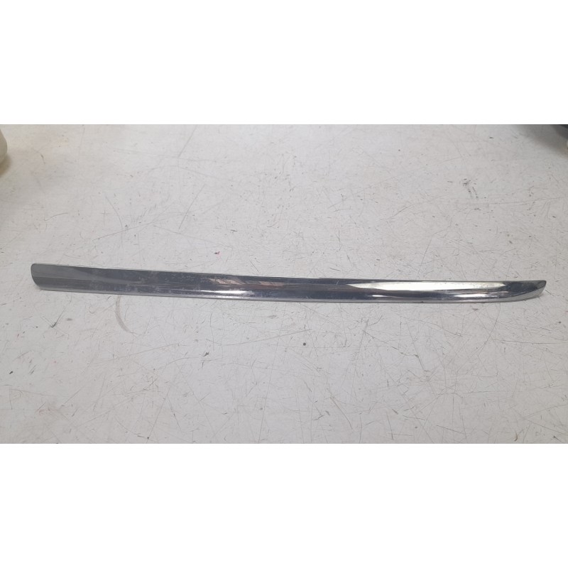 Recambio de moldura paragolpe delantera para mercedes-benz clase gla (x156) gla 200 cdi / d (156.908) referencia OEM IAM A156885