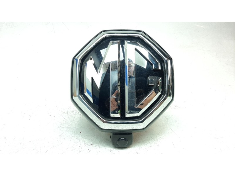 Recambio de emblema para mg hs comfort referencia OEM IAM 10628733  