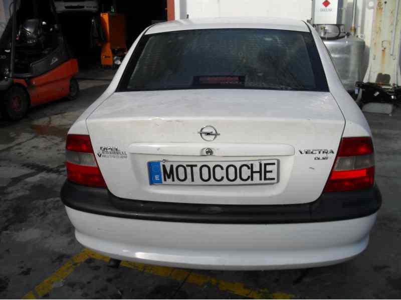 opel vectra b berlina del año 1998