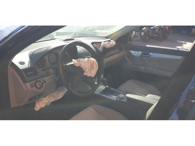 mercedes-benz clase c (w204) berlina del año 2007