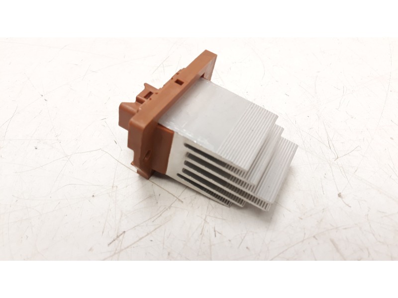 Recambio de resistencia calefaccion para kia xceed 1.4 tgdi cat referencia OEM IAM 97235D2000  