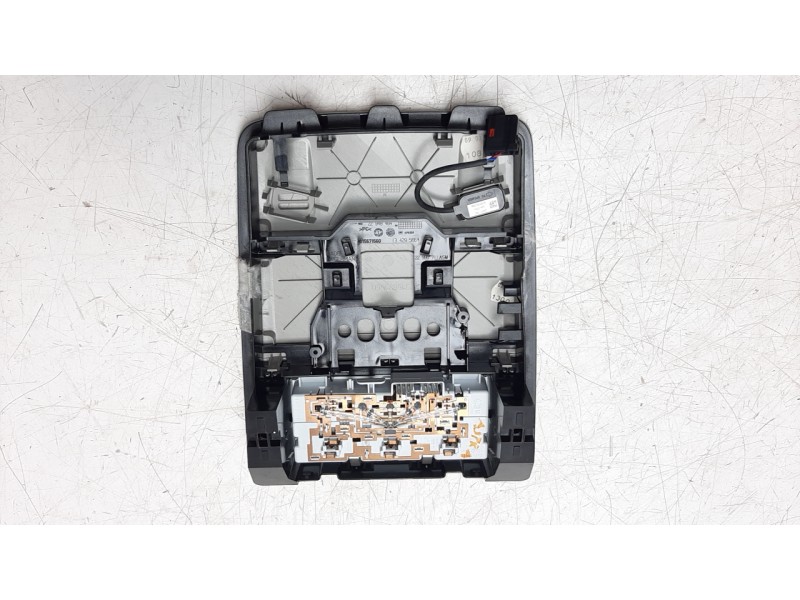 Recambio de luz interior para opel astra j lim. 1.7 16v cdti referencia OEM IAM 13429566  