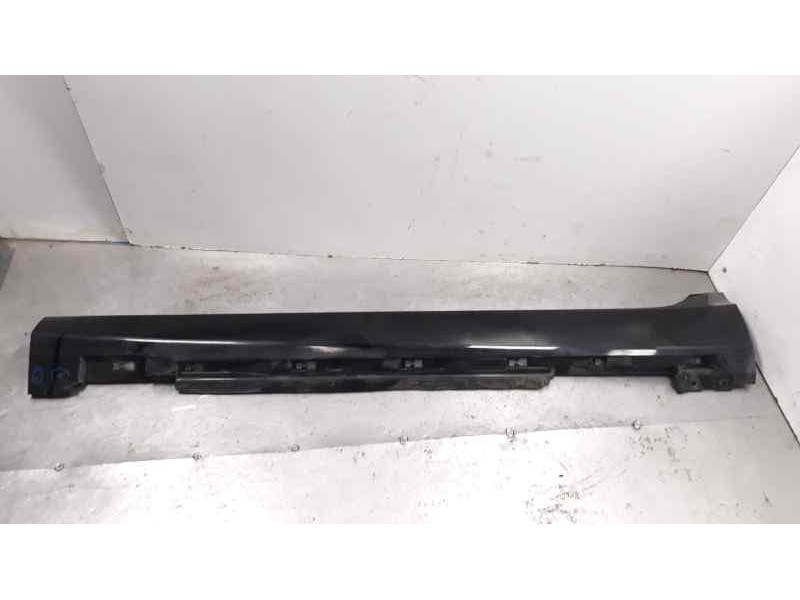 Recambio de estribo para volvo v40 kinetic referencia OEM IAM   