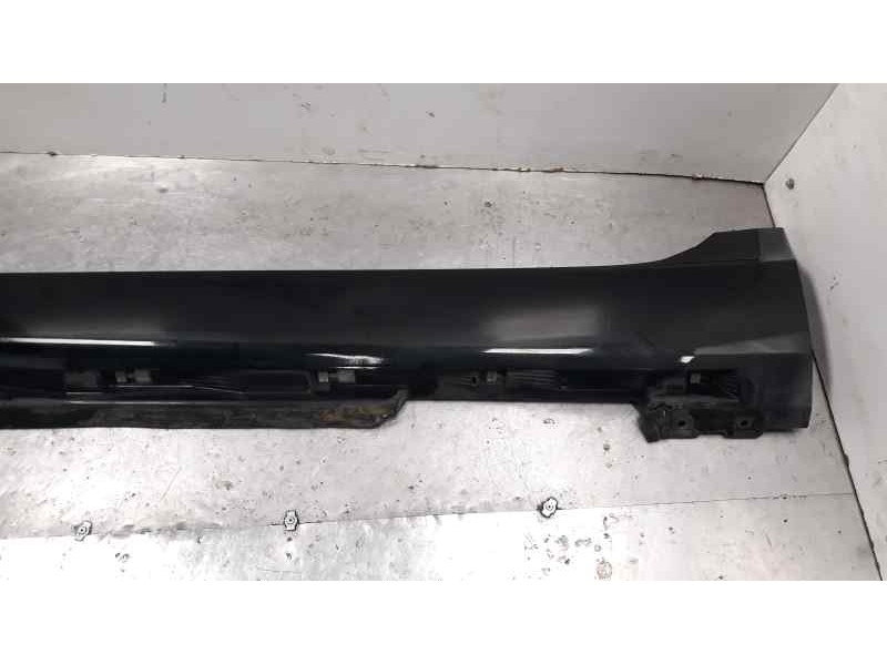 Recambio de estribo para volvo v40 kinetic referencia OEM IAM   