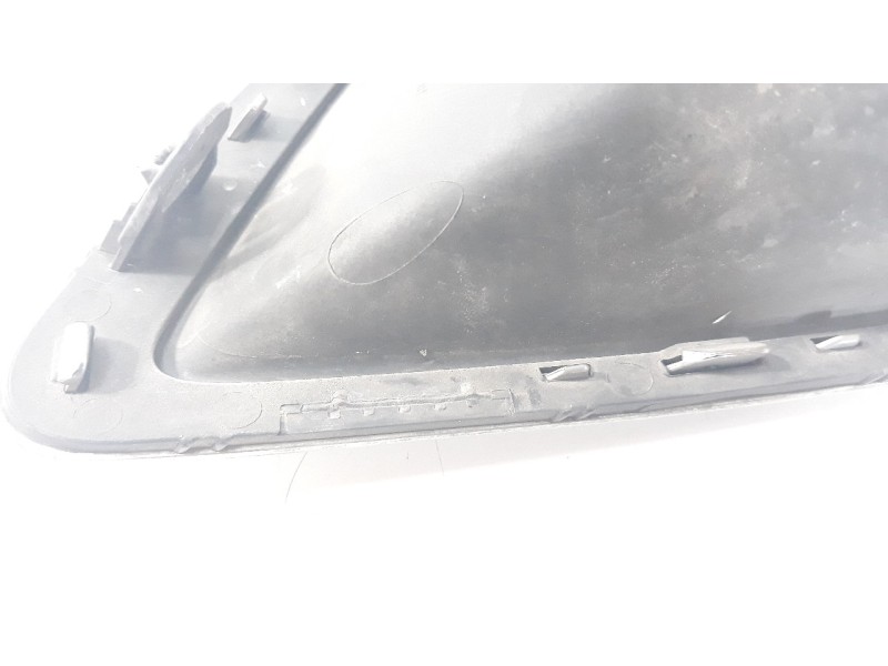 Recambio de rejilla paragolpes derecha para chevrolet cruze 2.0 diesel cat referencia OEM IAM 95093360  