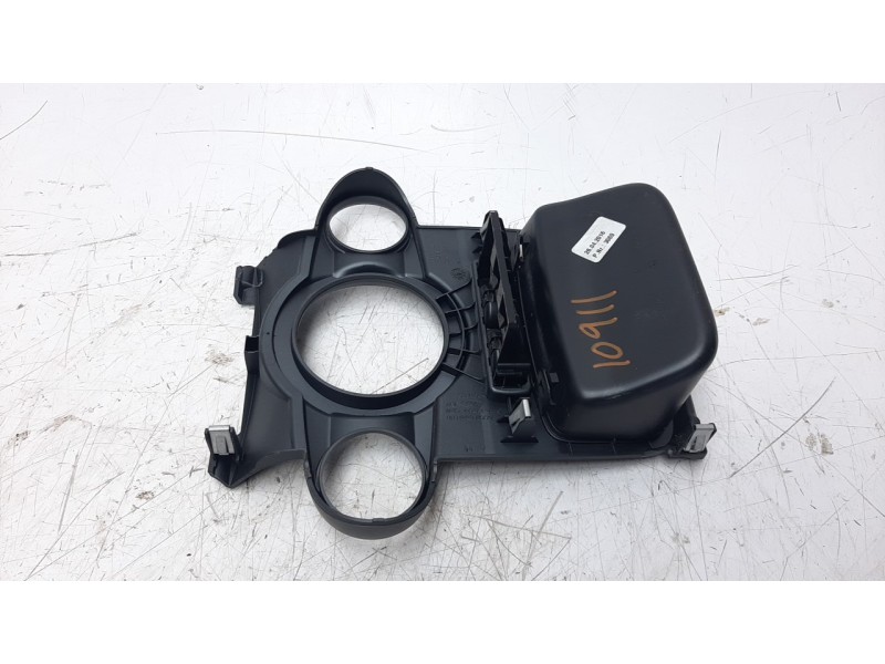 Recambio de moldura para ford fiesta (ccn) 1.25 16v cat referencia OEM IAM C1BB18D422CBW  