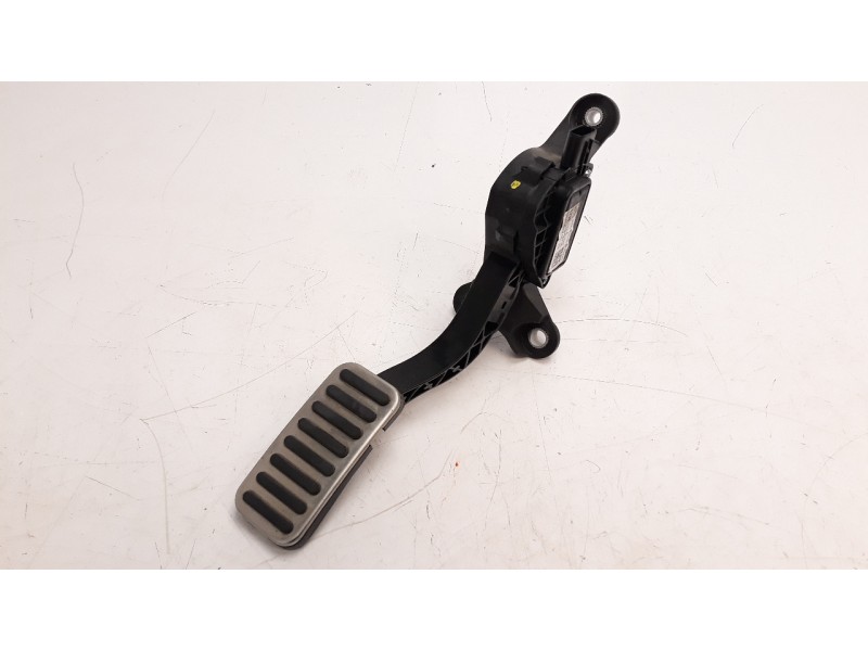 Recambio de potenciometro pedal para kia xceed 1.4 tgdi cat referencia OEM IAM 32700G4210  