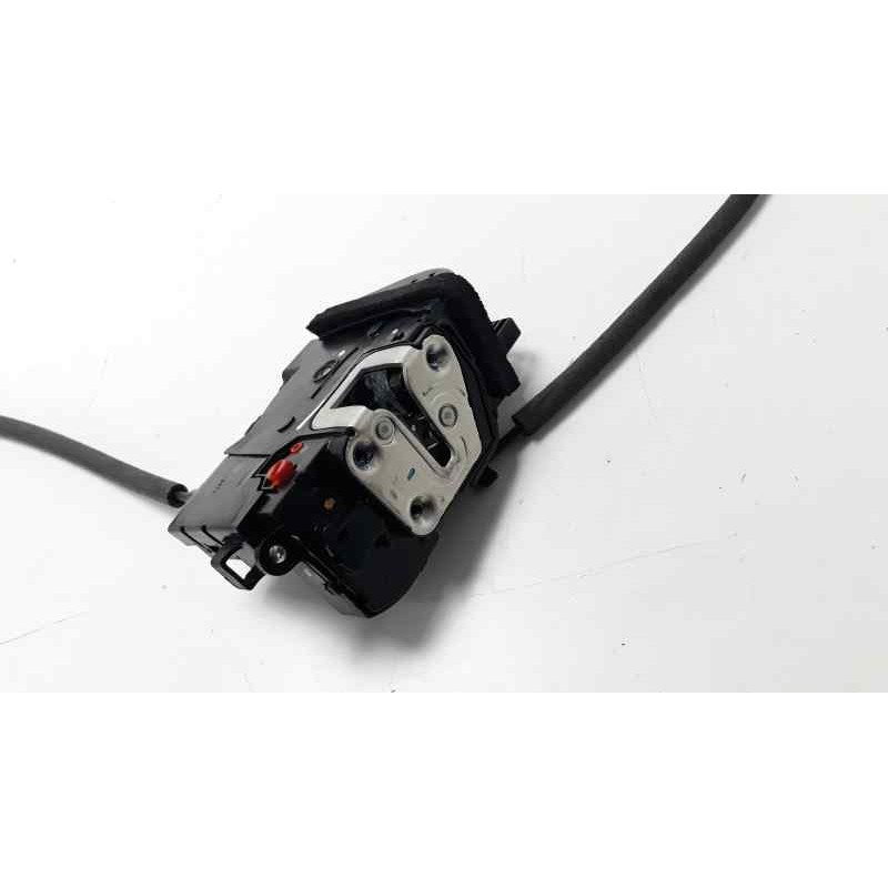 Recambio de cerradura puerta trasera derecha para kia sportage emotion 4x2 referencia OEM IAM 814203U000  