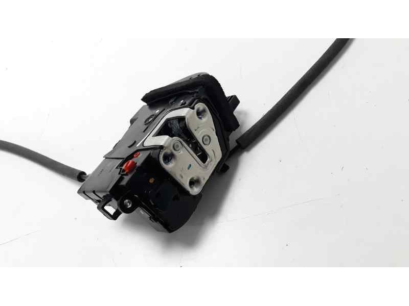 Recambio de cerradura puerta trasera derecha para kia sportage emotion 4x2 referencia OEM IAM 814203U000  