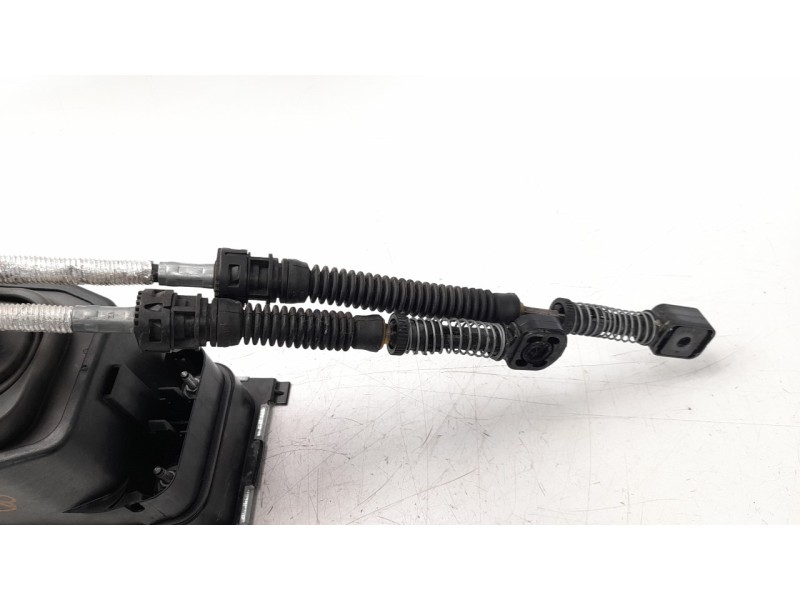 Recambio de palanca cambio para volkswagen polo 1.0 tsi referencia OEM IAM 5Q0711061  