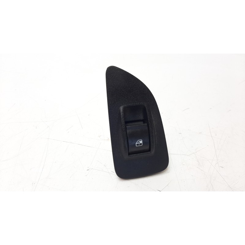 Recambio de mando elevalunas trasero derecho para fiat bravo (198) 1.4 16v cat referencia OEM IAM 735441029  