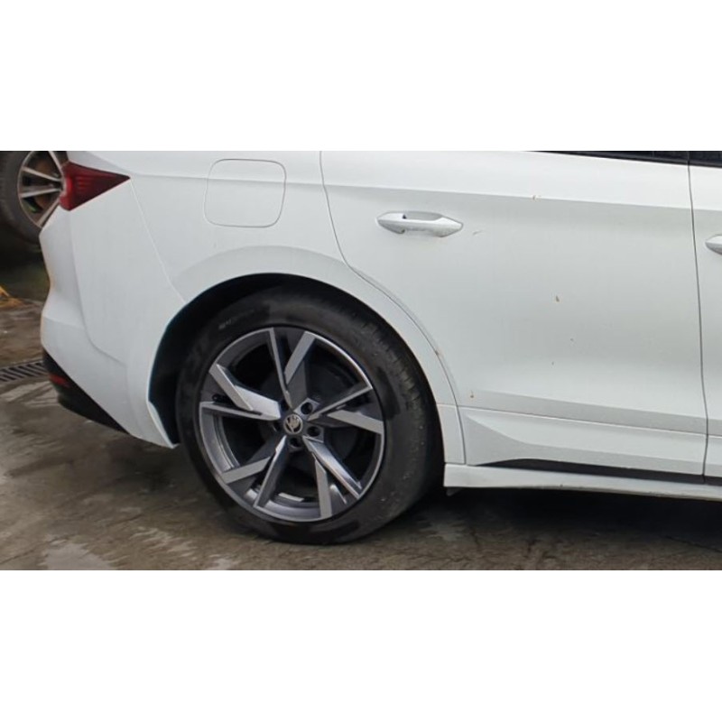Recambio de paso rueda trasero izquierdo para skoda enyaq iv coupé (5ac) 80 sportline referencia OEM IAM 5LA810969  