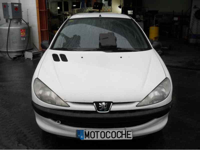 peugeot 206 berlina del año 2000