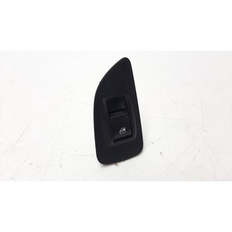 Recambio de mando elevalunas trasero izquierdo para fiat bravo (198) 1.4 16v cat referencia OEM IAM 735441028  