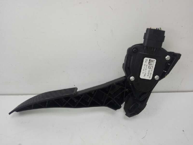 Recambio de potenciometro pedal para opel astra k sports tourer business referencia OEM IAM 13373776  