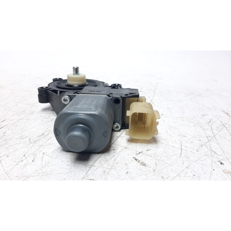 Recambio de motor elevalunas delantero derecho para ford fiesta (ccn) 1.25 16v cat referencia OEM IAM 8A6114553B  